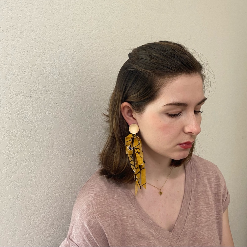 Floral Fabric Ribbon Earrings Metal Stud - Picture 5 of 12